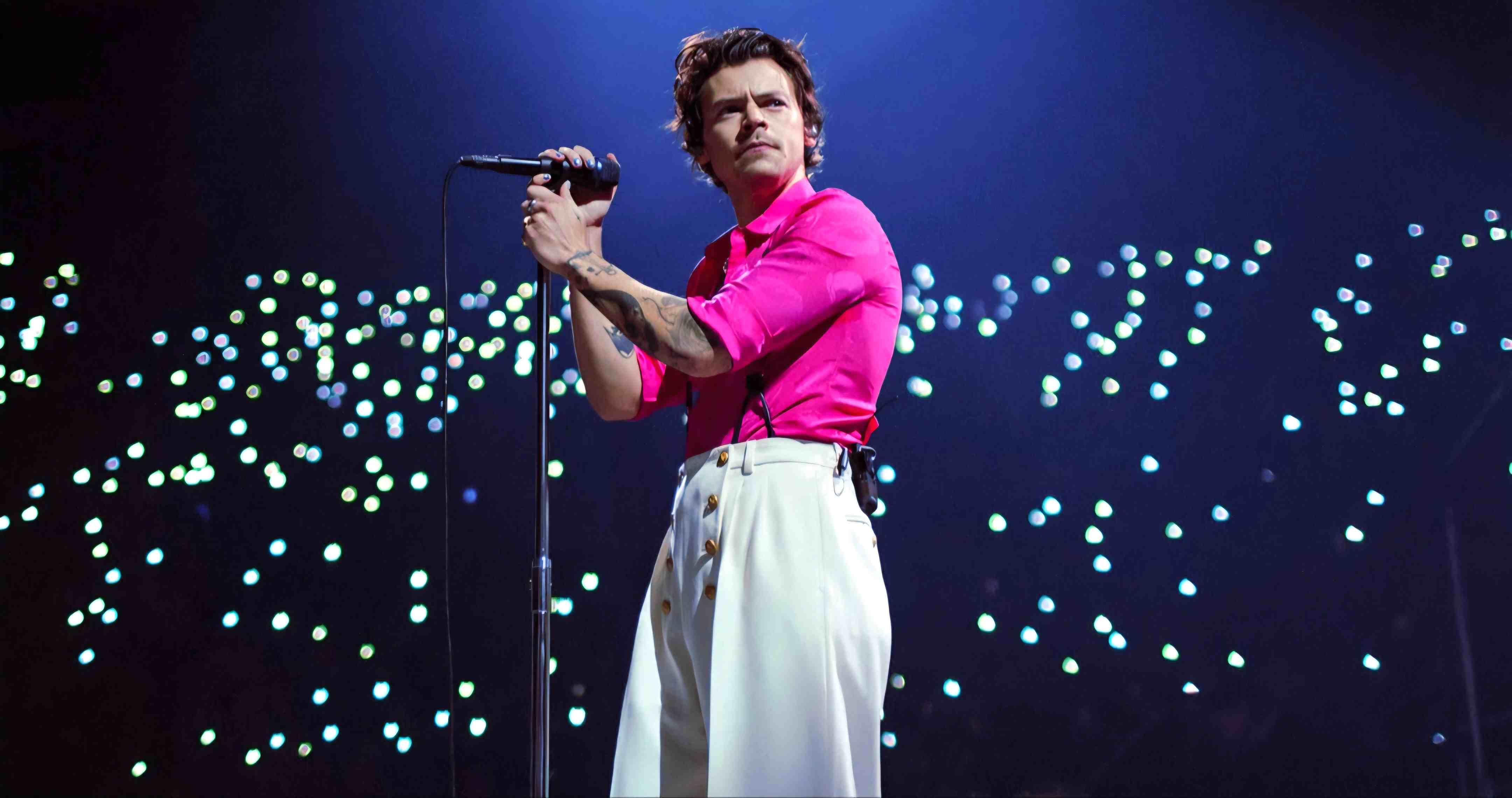 Harry Styles pastel pink suit Fine Line tour