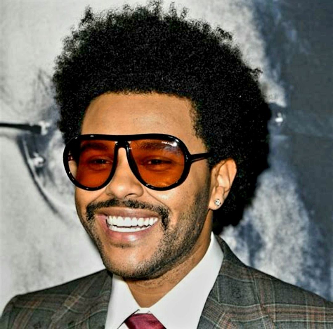 the_weeknd_signature_sunglasses