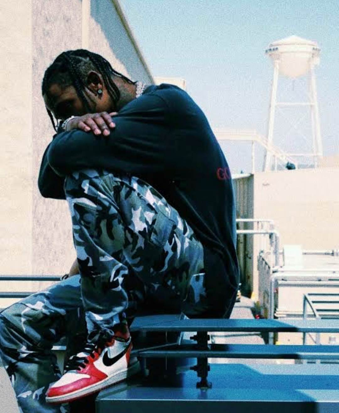 Travis Scott Cactus Jack hoodie street style